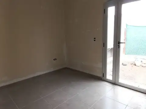 VENTA CASA 2 DORMITORIOS 70%AVANCE B°PRIVADO MAIPÚ