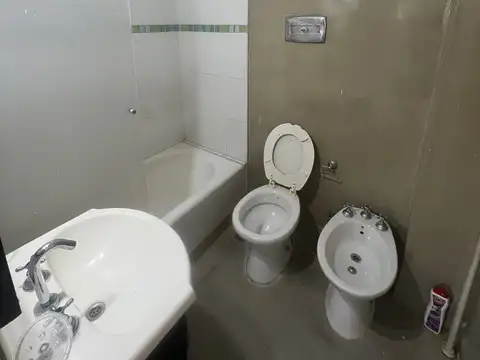 Avenida Escalada 1000, Piso 4