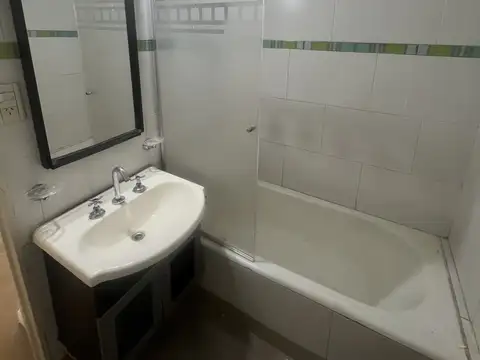DEPARTAMENTO 3 AMBIENTES AL FRENTE CON BALCON