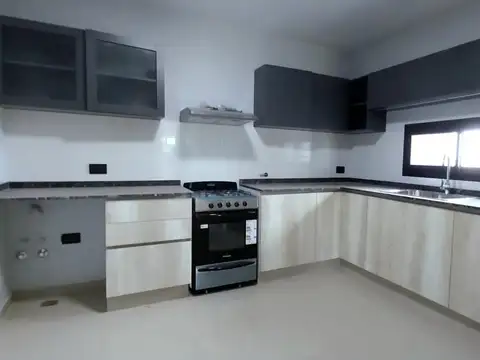 DÚPLEX EN VENTA  2 DORM EN DOCTA  AVENIDA