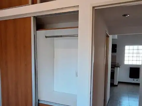 Casa 2 ambientes con 1 baño