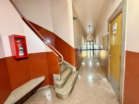 Aristóbulo Del Valle 300, Piso 1