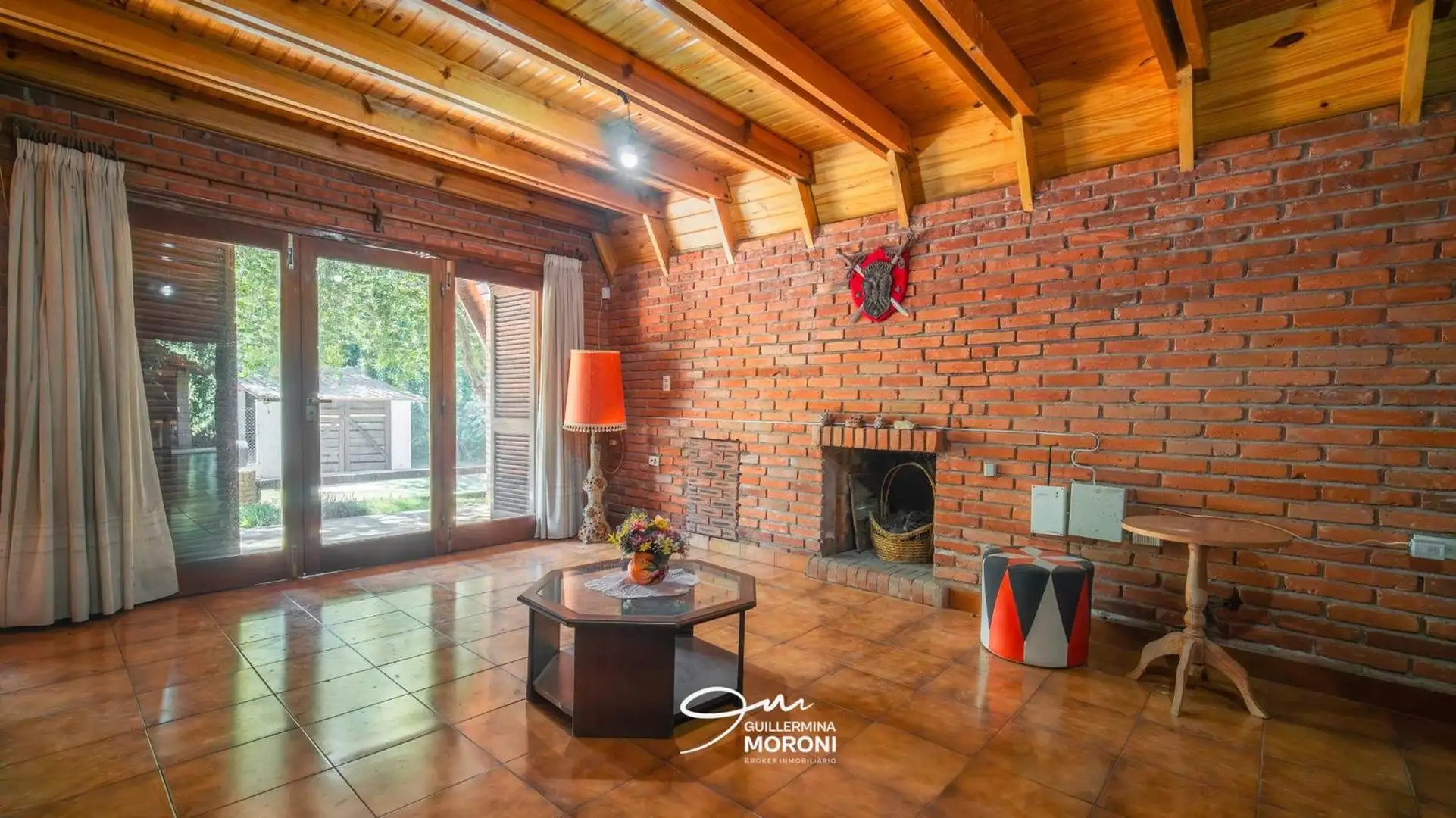Cabaña 3 ambientes c/ parrilla, Los Nogales e/Boulevard del Bosque