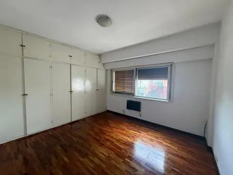 DEPARTAMENTO EN PLANTA ALTA DE TRES AMBIENTES