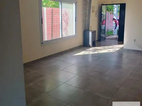 Casa en venta - 3 Dormitorios 2 Baños - General Rodriguez