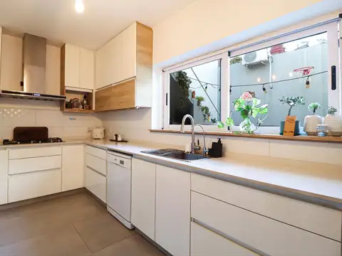 Venta Casa 3 amb c/ patio y terraza en Montecastro
