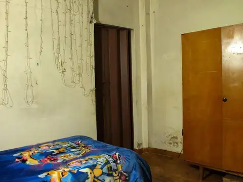 CASA EN VENTA A REFACCIONAR GRAN TERRENO 575 MTS