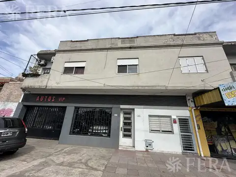 Venta PH 2 ambientes en Bernal Oeste