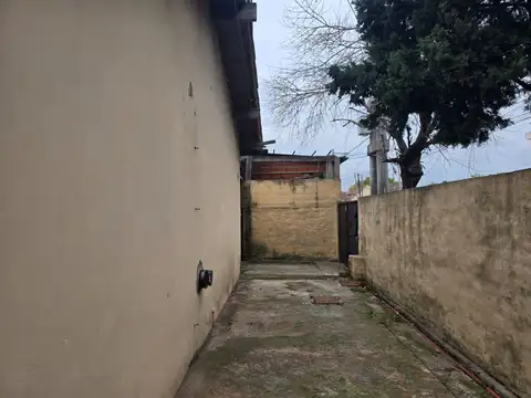 Casa en Alquiler con 1 cochera