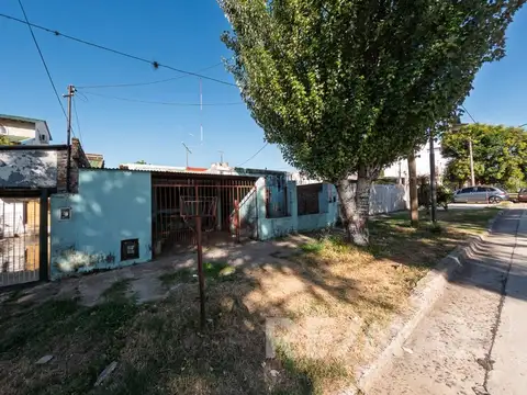 Venta Casa 3 Amb + Monoambiente Lote propio 324 m2