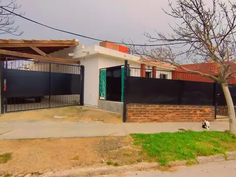 VENTA CASA 2 DORMITORIOS zona 3 rotonda SAN LUIS