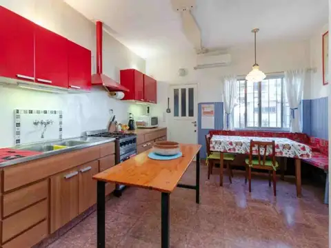 Casa 4 ambientes con 3 baños