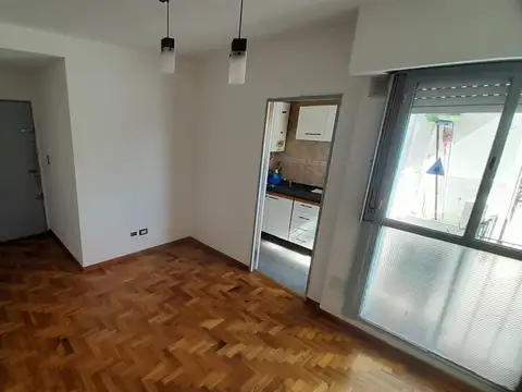 Departamento en Alquiler en Villa del Parque, $ 470.000