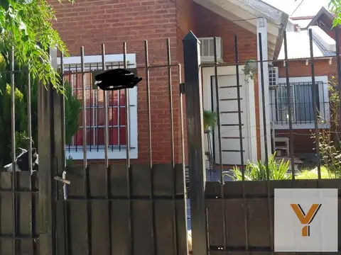 Casa en venta - 3 Dormitorios 1 Baño - Cañuelas