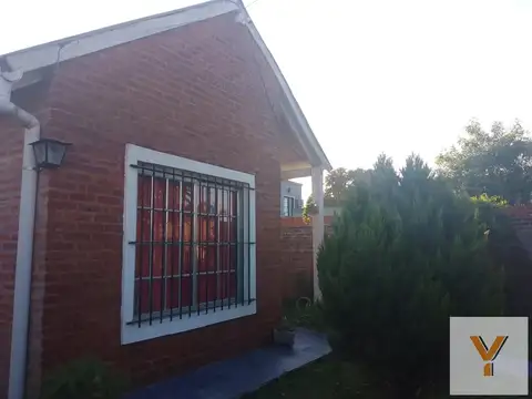 Casa 5 ambientes con 1 baño