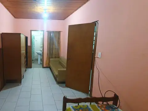 Depto Tipo Casa en Alquiler 50 años
