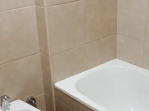 R.L. FALCON 3300, Piso 3