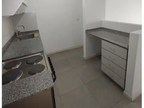 Departamento en Alquiler en Villa Ballester, $ 550.000