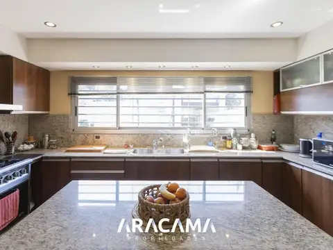 Casa en Venta en Monte Grande, USD 380.000