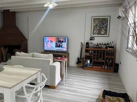 Depto Tipo Casa en Venta de 3 ambientes