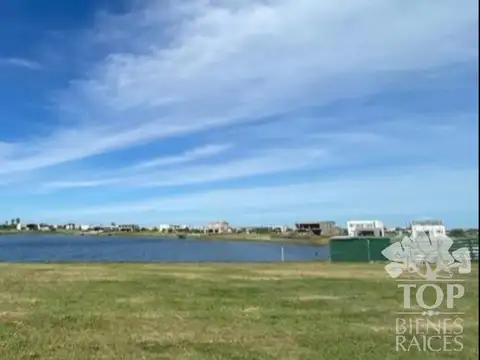 Terreno en  Naudir al agua