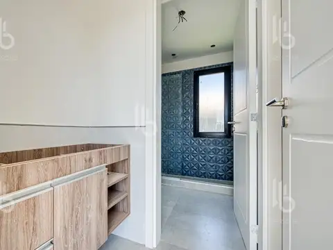 Casa 4 ambientes con 3 baños