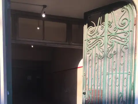 OPORT  PH y/o Local de 420m2. Sin Exp. Vivienda o Comercial.