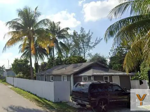 NW 80th St n° 900 y NW 9th Ave