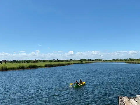 Inmejorable Ubicación Lote Laguna - El Naudir Aguas Privadas