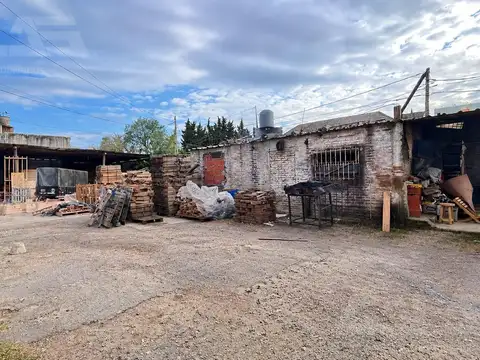 Galpon en Alquiler 33  mts Fondo