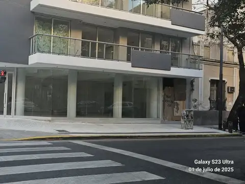 ABASTO LOCAL A ESTRENAR EN ALQUILER EN ESQUINA