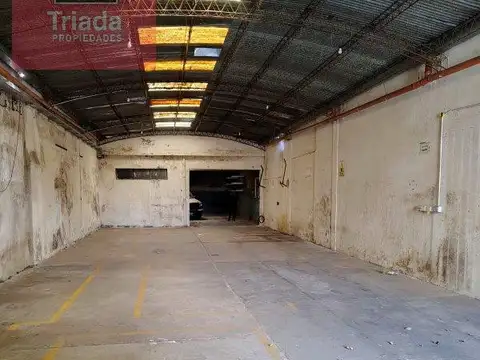 Galpon en Alquiler 8  mts Frente