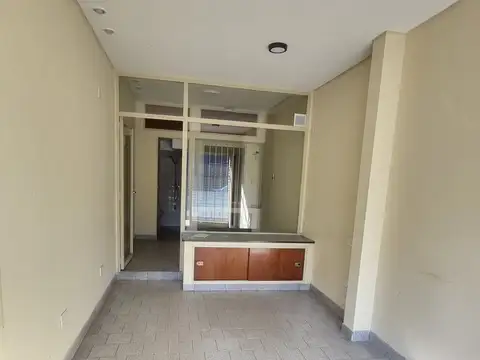 Local en Alquiler en Martinez Fleming / Panamericana, $ 600.000