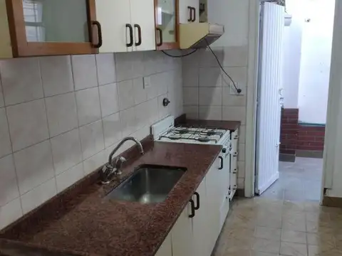 Leandro Nicéforo Alem 800