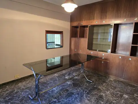Departamento 6 ambientes con 2 baños