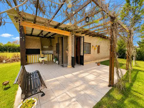 Casa en Venta en Punta Chacra, Roldan