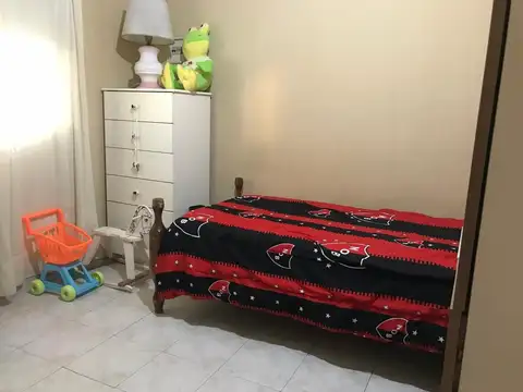 VENTA CASA 4 DORMITORIOS