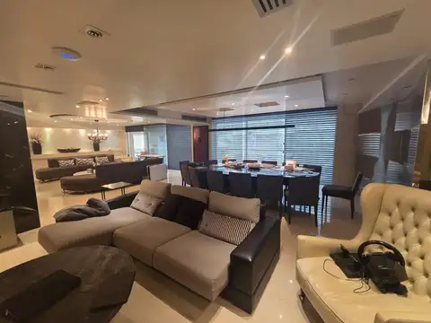 Departamento en Venta de 4 dormitorios
