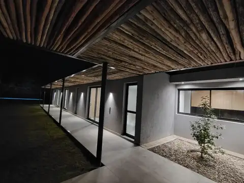 Casa 4 ambientes con 3 baños