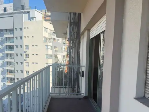 3 Ambientes Súper Luminosos-Balcón-Cochera opc.-