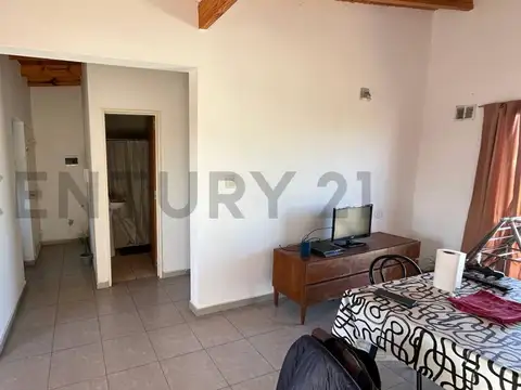 124 y 47 700, Piso 0