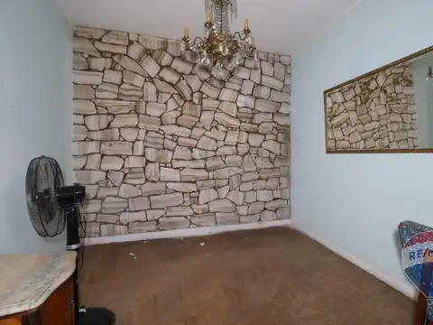 Depto Tipo Casa en Venta 42 años
