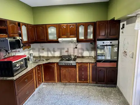 VENTA TRIPLEX 4 AMBIENTES EN CIUDAD JARDIN