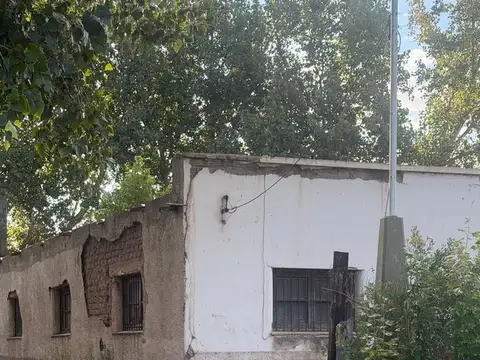 EXCLUSIVA FINCA CON POZO SURGENTE, PROPIO
