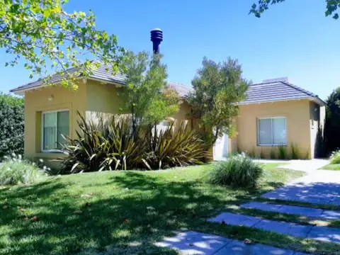 Casa en Venta en Punta Alta, Partido de Coronel de Marina Leonardo Rosales