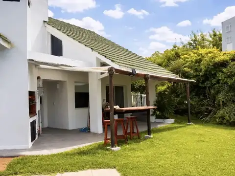 Casa en Venta en Pilar, USD 196.000