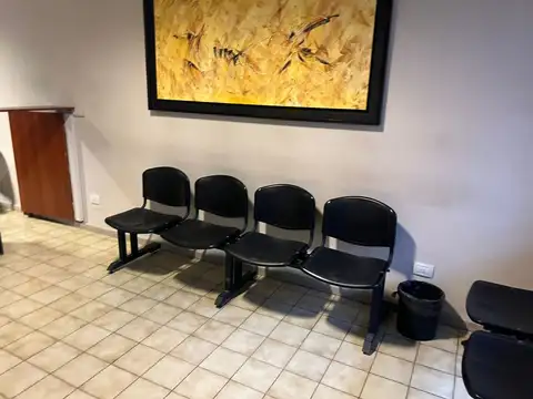Oficina Monoambiente con 4 baños