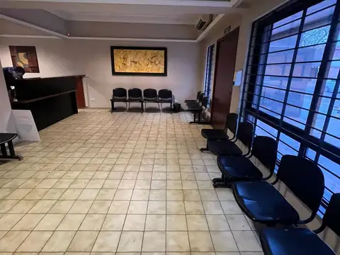Oficina en Venta con 1 cochera