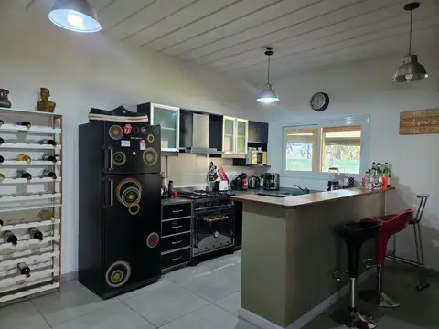 Casa en Venta con 3 cocheras