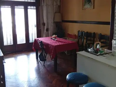 Depto Tipo Casa en Venta 70 años
